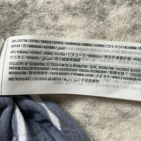 🔥4/$20 Abercrombie &  Fitch Striped T Shirt - Picture 8 of 9